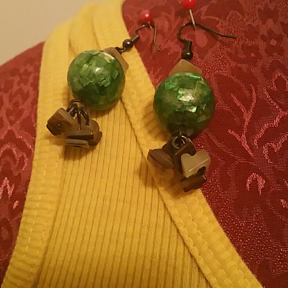 Jewelry - Picture 3 of 3